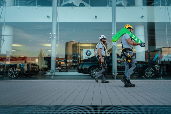 Axel: dispositivo deviatore per lavori in fune