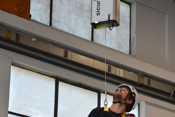 SICUREMOTE: migliore dispositivo anticaduta collegabile ad un carroponte