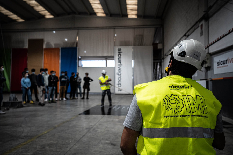 Lezione in Fabbrica: Sicurlive Group e l' Università degli Studi Brescia