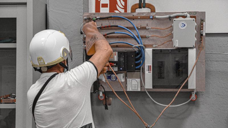 Aggiornamento Corso di Formazione PES PAV PEI Addetti ai Lavori Elettrici