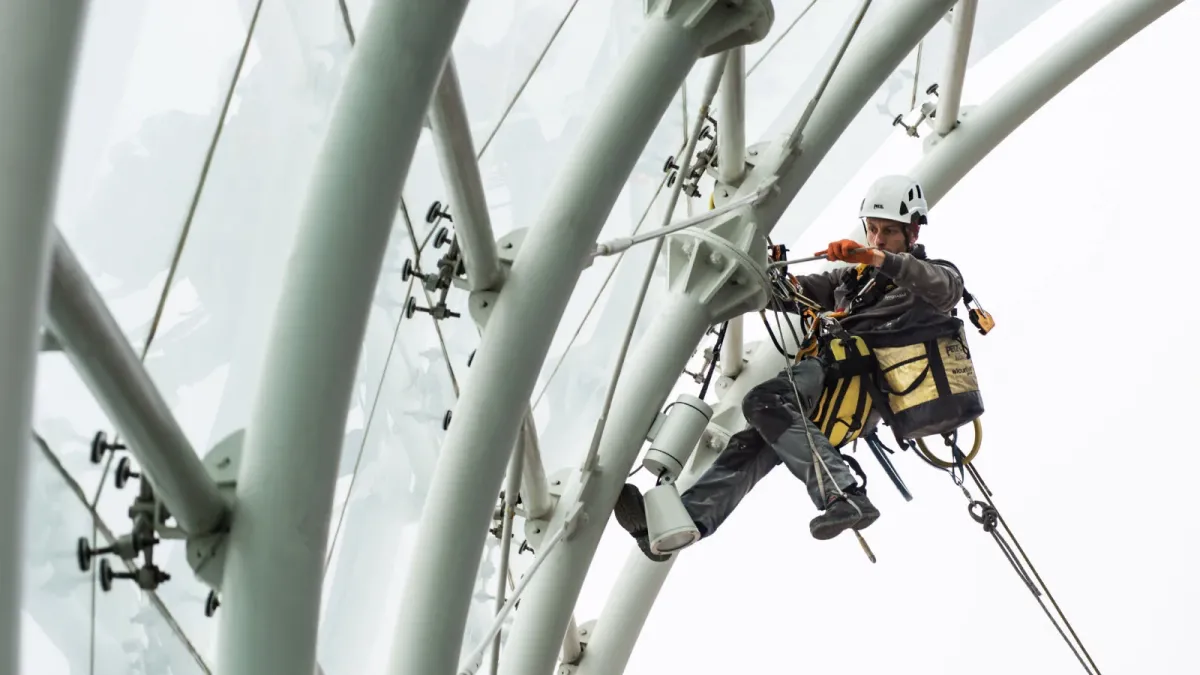 Lavori in fune e spazi confinati