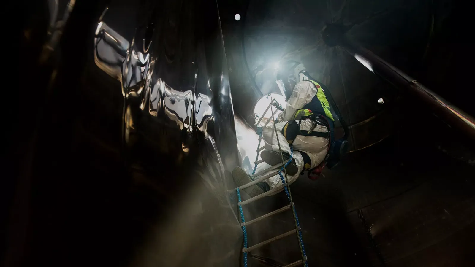 Intervento spazio confinato cisterna