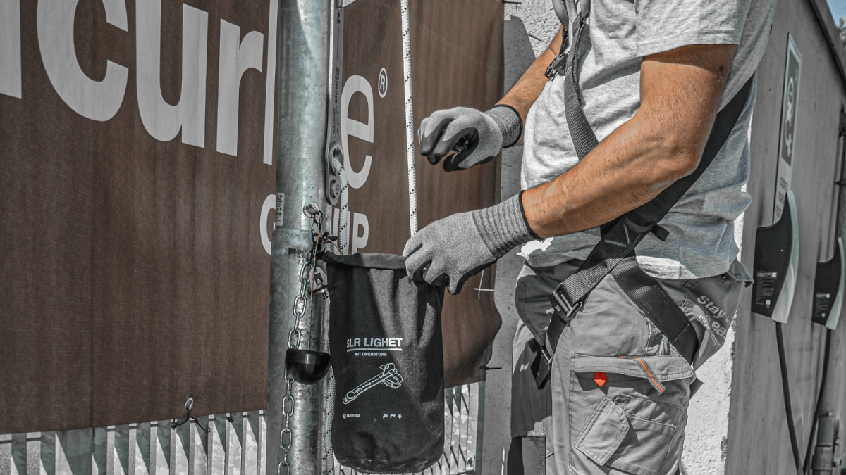 Sistema anticaduta per palo